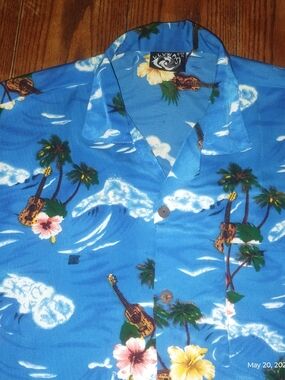 Uluwatu Mens Size XL Hawaiian Shirt